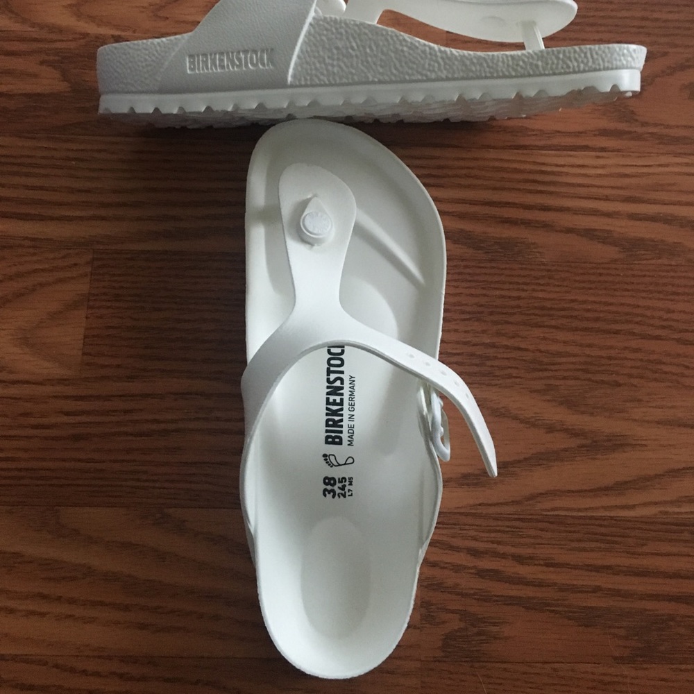 NWT Size 7 Birkenstock Essentials in White